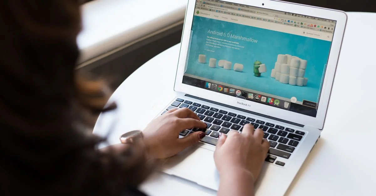 Si tu web no te trae clientes, el problema probablemente es este