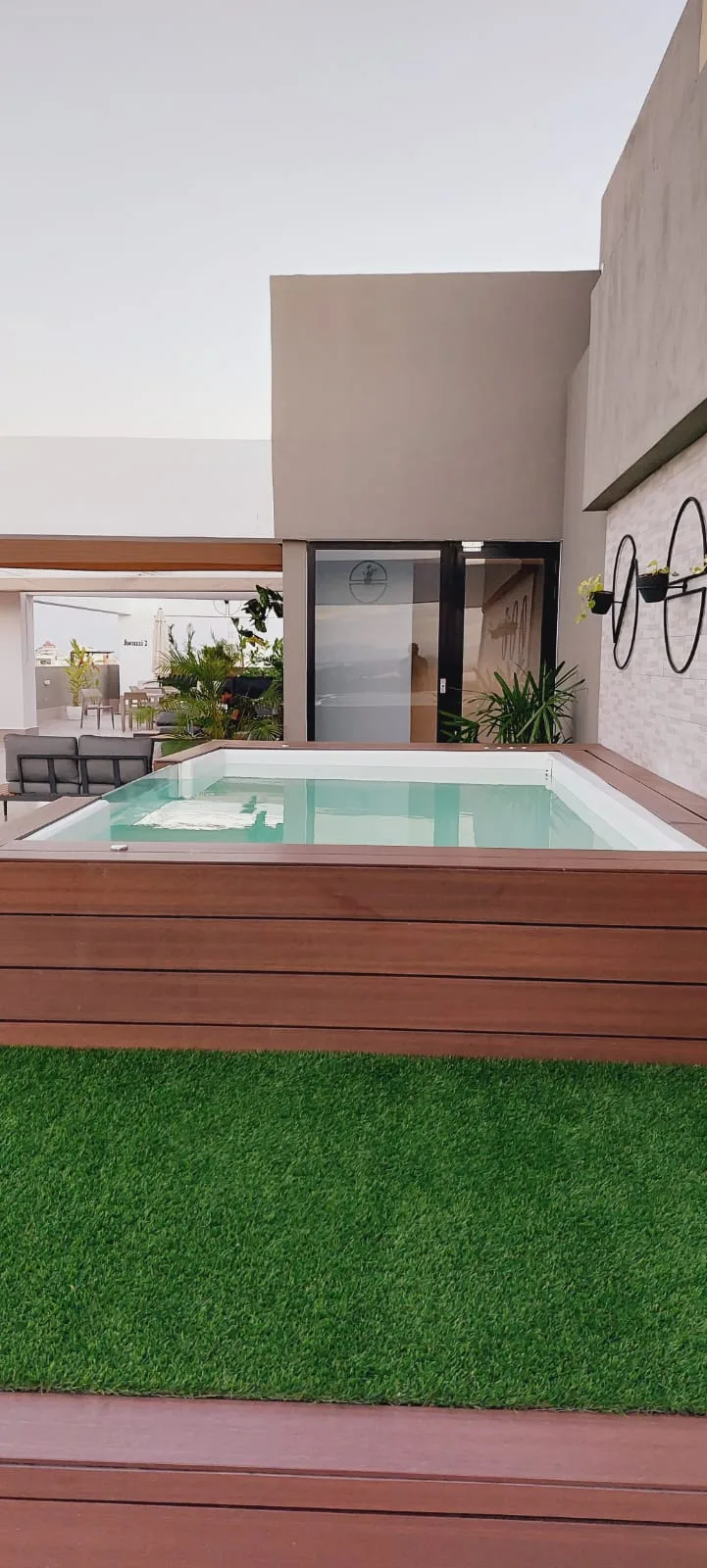 APARTAMENTO AMUEBLADO EN ALQUILER – EVARISTO MORALES, SANTO DOMINGO