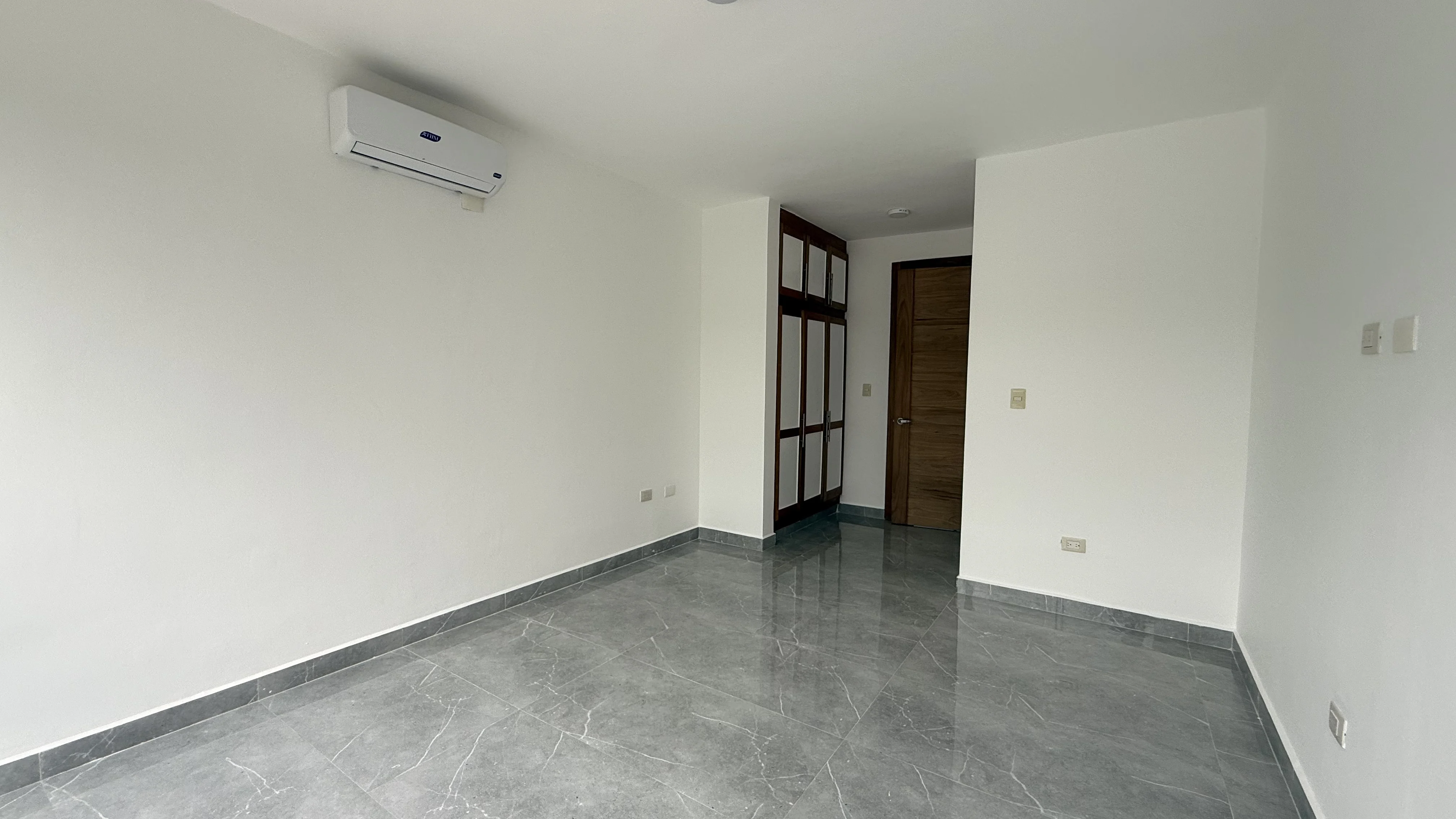 Villa en Renta - V002 - Garden Village