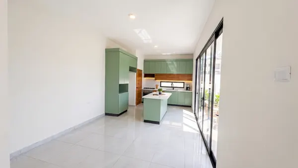 Casa en el Residencial Naime 3 - miniatura 2