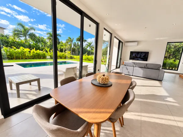 Villa en PNR en US$580,000 - miniatura 1